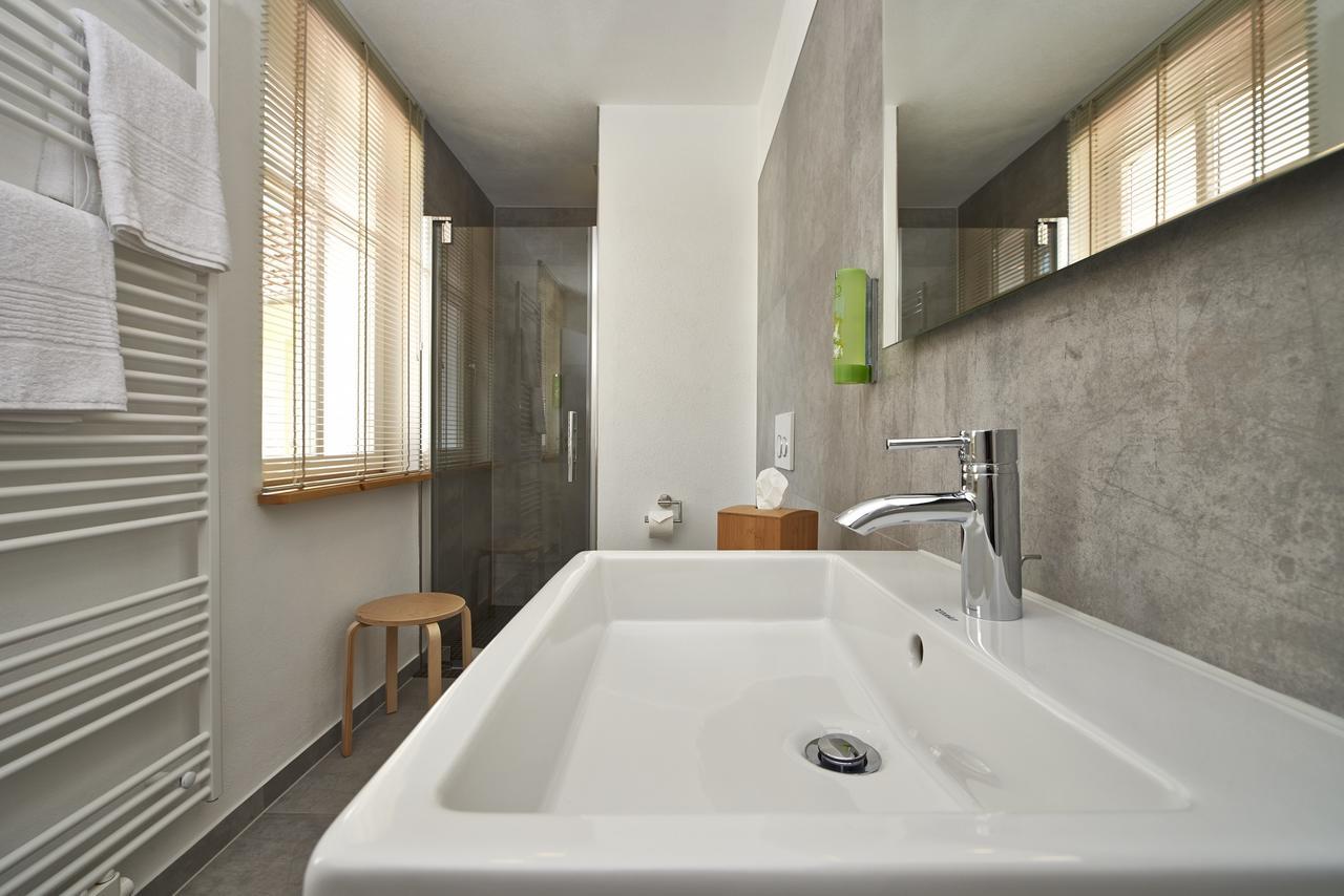 Rothfuss Hotel Weisenheim am Berg Extérieur photo